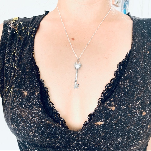 New Heart Key Crystal Sterling Pendant Necklace - Picture 5 of 10